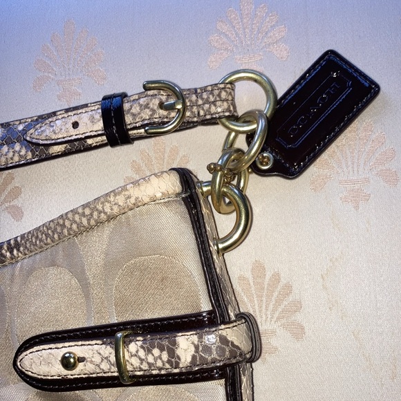 COACH classic tan material w/reptile pattern leather trim hobo purse. $55 - Picture 13 of 15